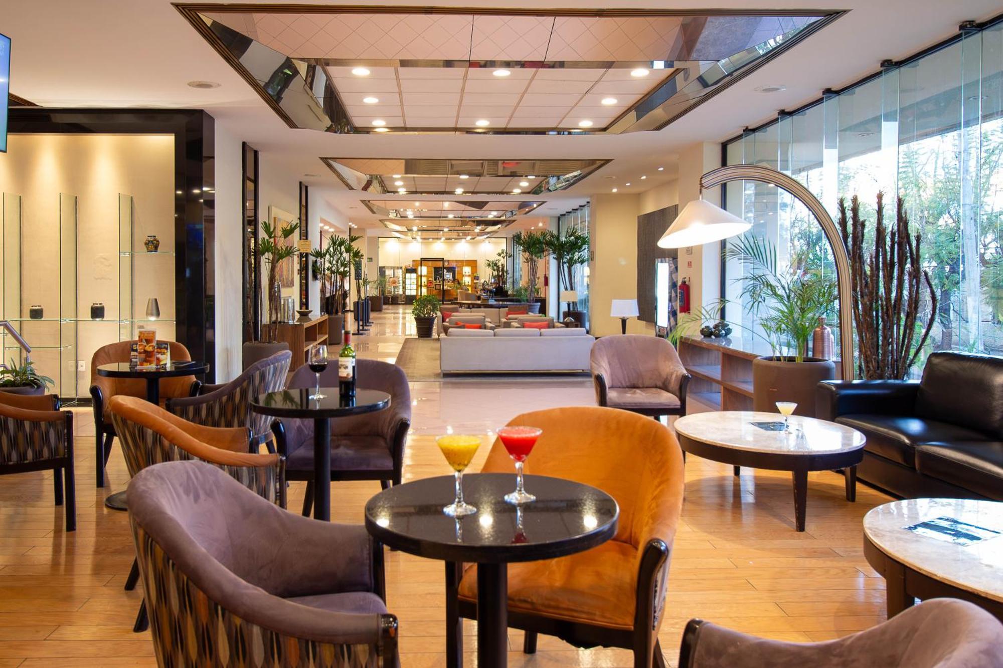 Hotel Guadalajara Plaza Expo Ngoại thất bức ảnh