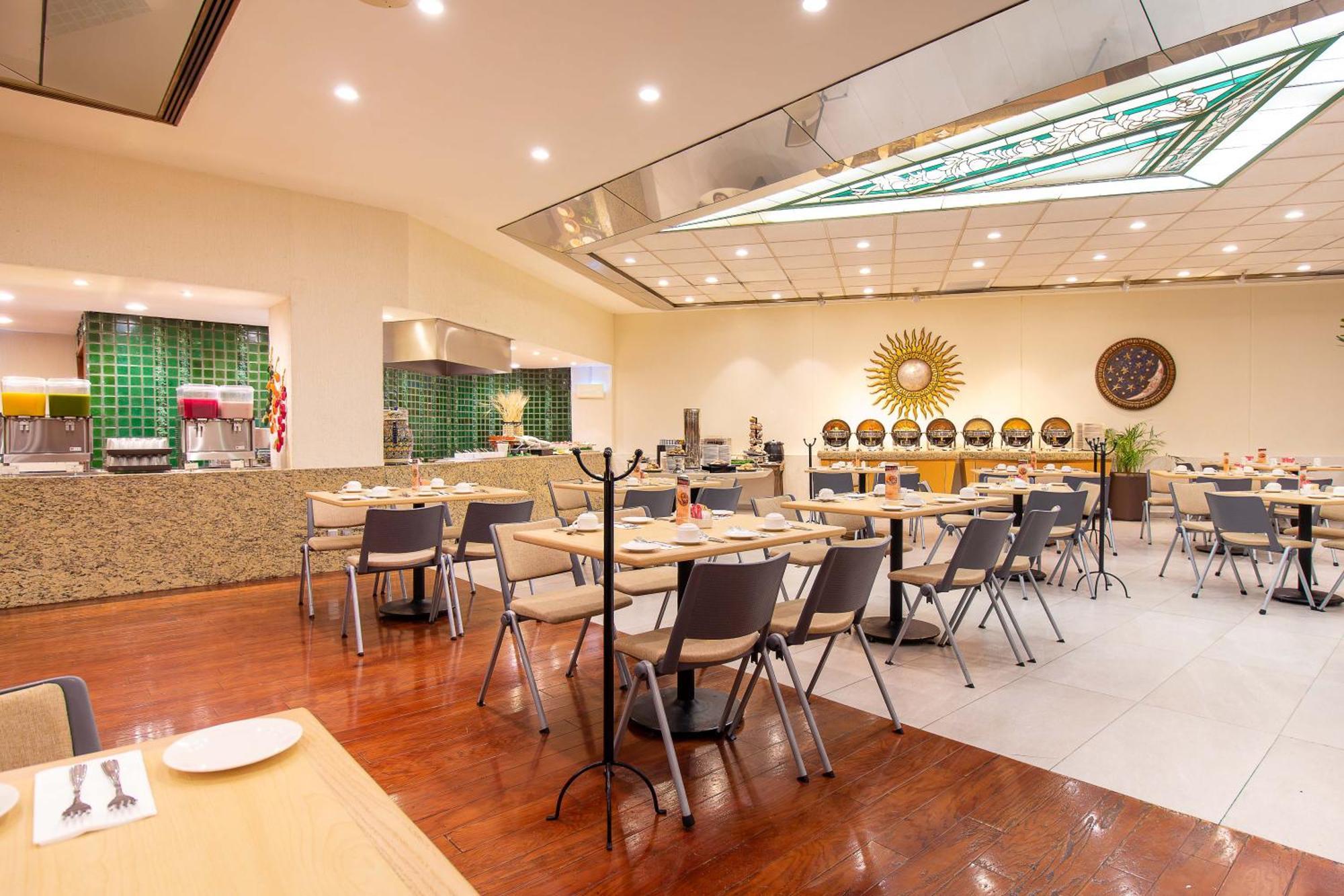 Hotel Guadalajara Plaza Expo Ngoại thất bức ảnh