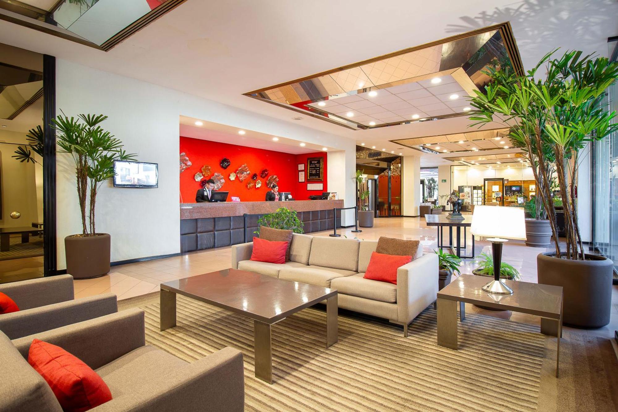 Hotel Guadalajara Plaza Expo Ngoại thất bức ảnh