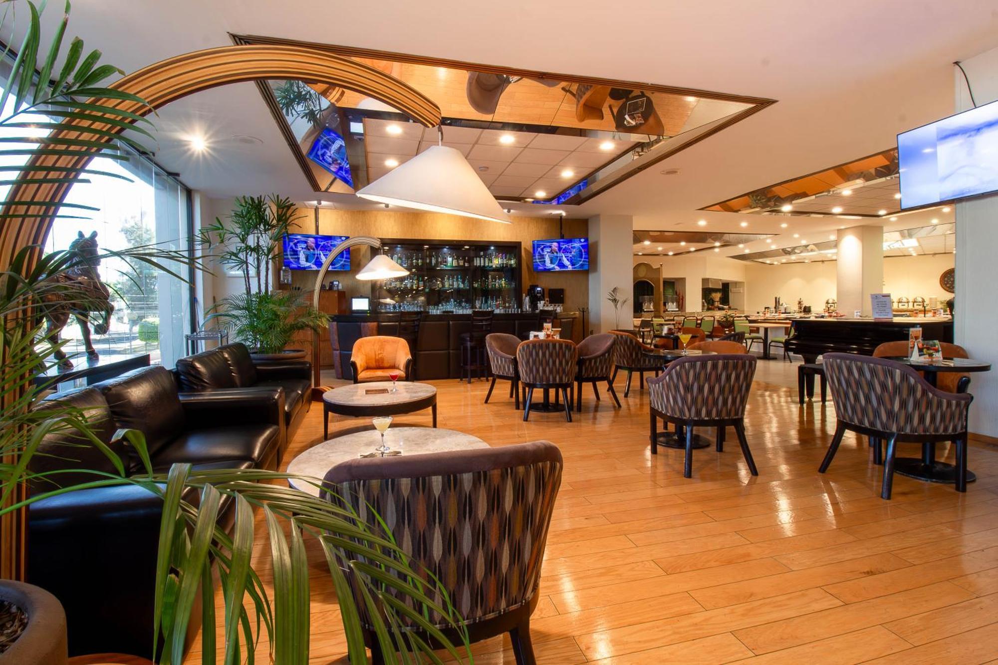 Hotel Guadalajara Plaza Expo Ngoại thất bức ảnh