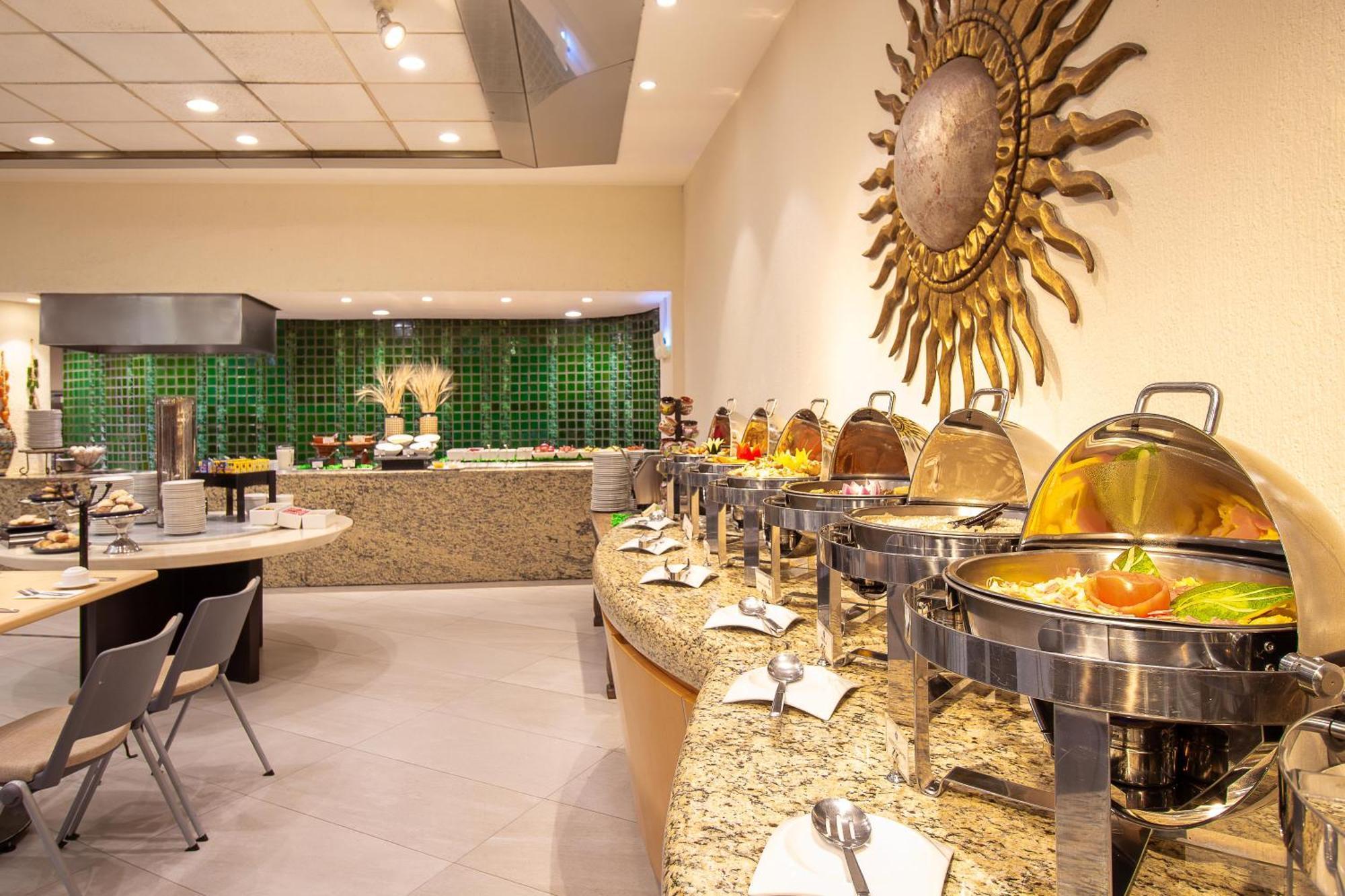Hotel Guadalajara Plaza Expo Ngoại thất bức ảnh